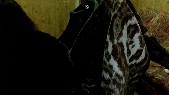 calliemaggotbone online show from December 2, 9:45 am