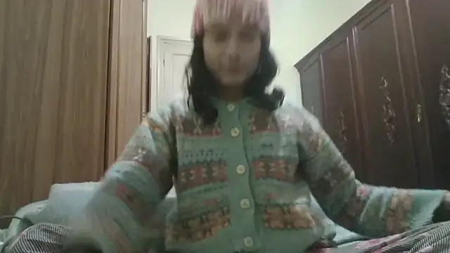 calliemaggotbone online show from January 9, 7:41 pm