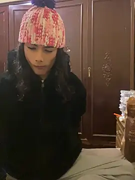 calliemaggotbone online show from February 10, 7:26 am