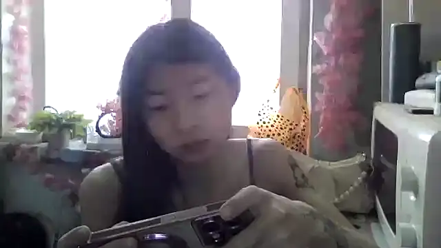 CarlyJoy online show from February 27, 11:38 am