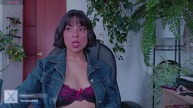 Yeriawaddell  online show from March 3, 9:33 pm