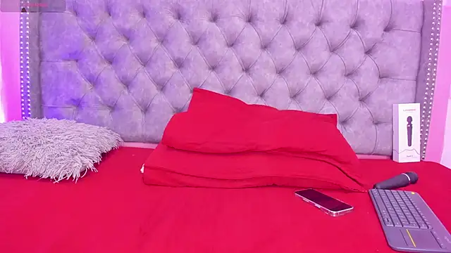 Sofia Girl  online show from April 22, 7:59 am