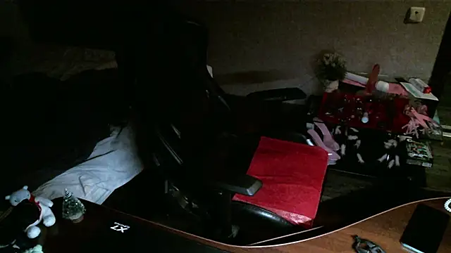 izilizi 23 online show from December 14, 3:58 pm