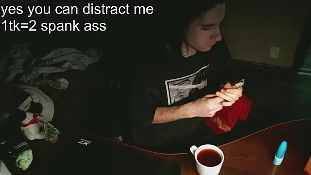 izilizi 23 online show from December 19, 7:29 am