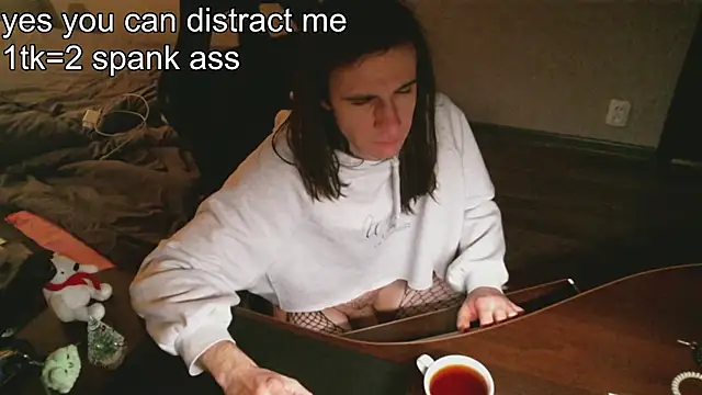 izilizi 23 online show from December 28, 3:15 am