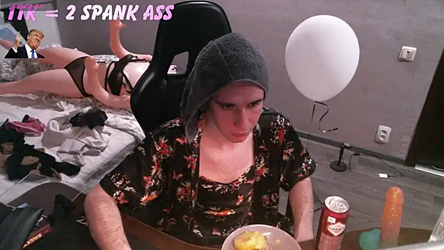 izilizi 23 online show from April 24, 5:49 pm