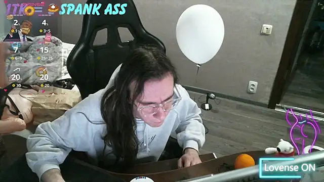 izilizi 23 online show from April 29, 5:30 pm