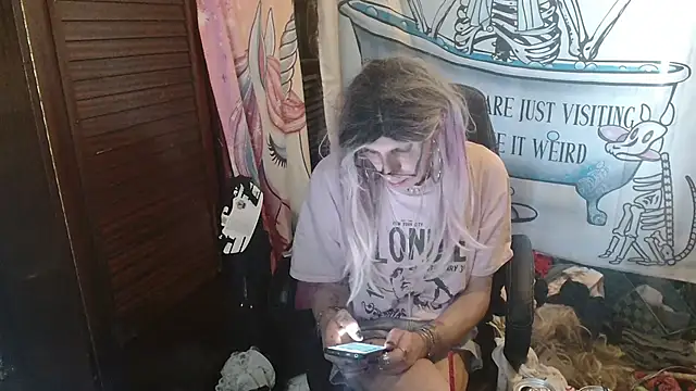 Ombeline1 online show from February 26, 2:00 pm