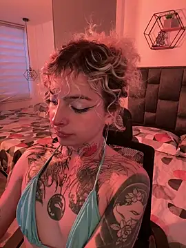 Bonnie vega online show from April 22, 10:28 pm