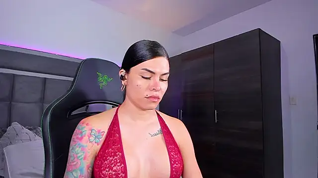 Emmilysantibanez online show from March 12, 2:11 pm