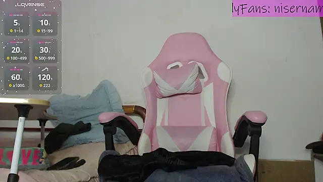 nicolle paradise  online show from March 18, 3:51 am