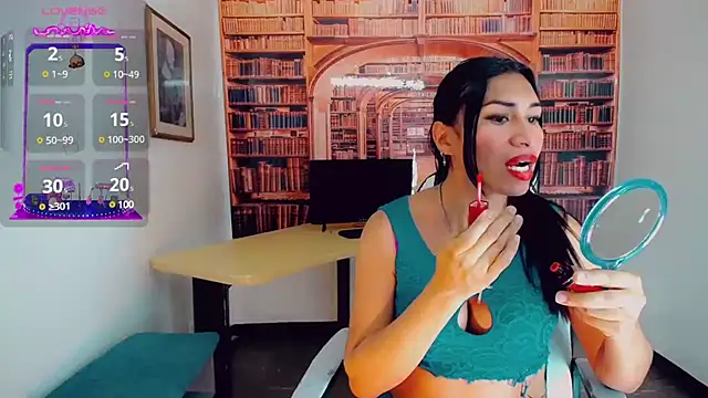 khiara moretti online show from December 16, 7:32 pm