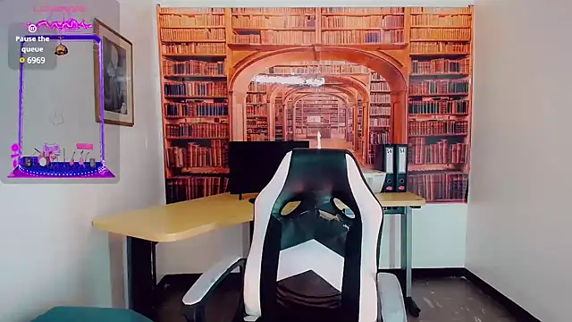 khiara moretti online show from January 8, 7:24 pm