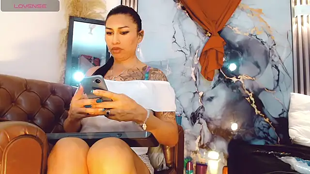 khiara moretti online show from September 12, 8:14 pm