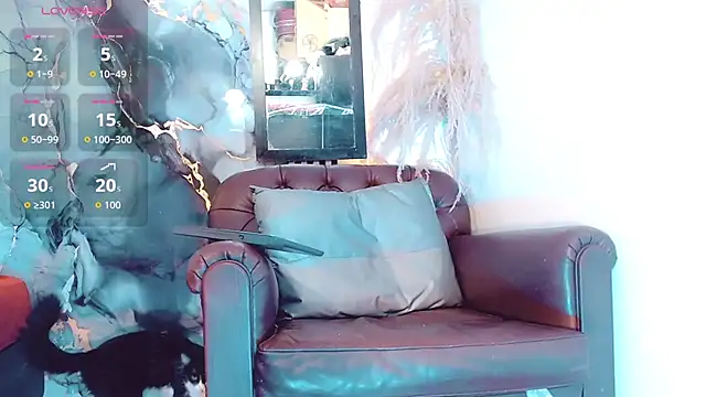 khiara moretti online show from September 24, 10:27 pm