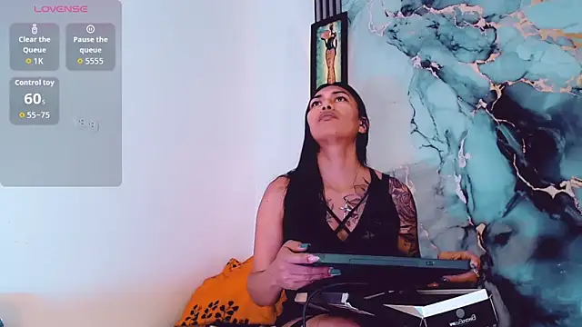 khiara moretti online show from September 30, 7:36 pm