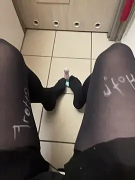 pinnklinkk online show from February 7, 3:34 am