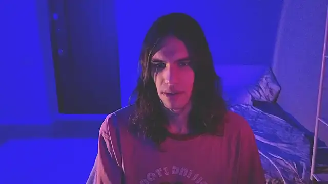 mollymila online show from April 23, 3:25 pm