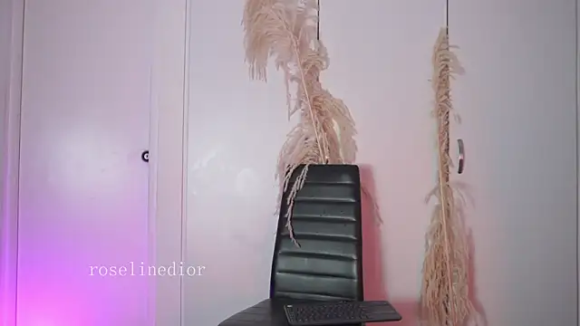 roselinedior online show from January 13, 3:09 pm
