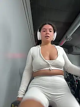 Nathcurly  online show from April 6, 2:32 am