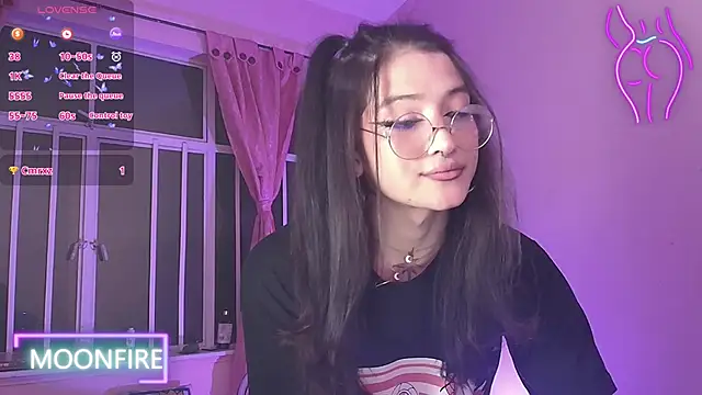 moonfiredancer online show from February 17, 7:58 am