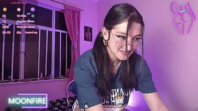 moonfiredancer online show from February 19, 6:22 am