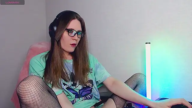 tracy cooper online show from February 18, 1:33 pm