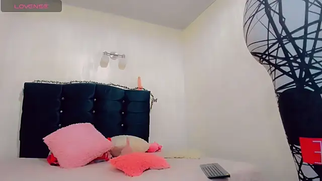 Rubi 30 online show from February 24, 9:20 pm