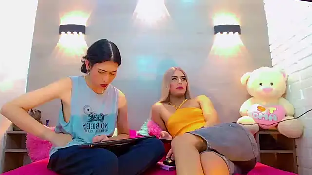 Daniela Pink  online show from November 8, 8:42 pm