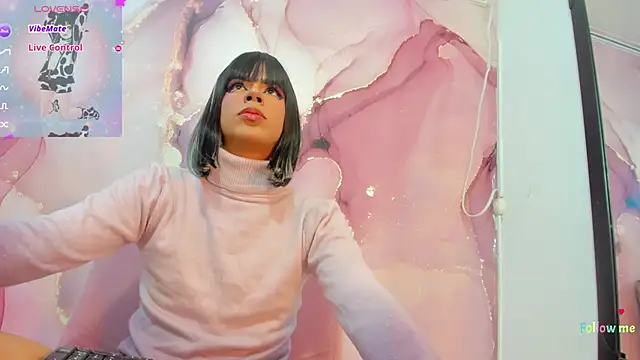 Tiff Valentine online show from January 18, 8:04 pm