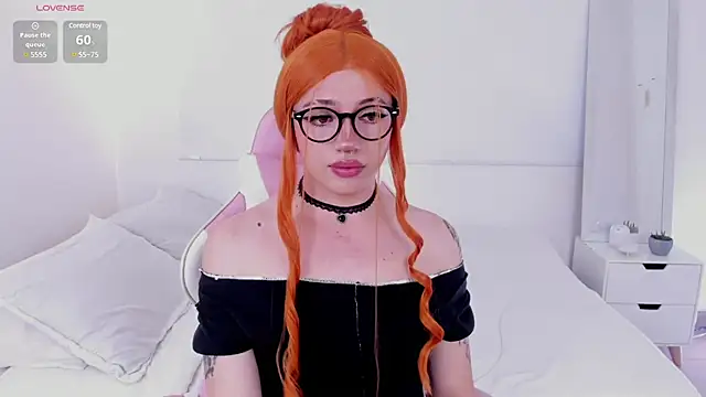Snapshot of KloeKing__ chatting on January 27, 9:11 pm KloeKing   online show from January 27, 9:11 pm