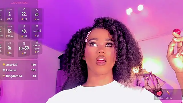 naomy  xx online show from April 25, 3:21 am