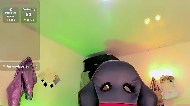 naomy  xx online show from April 29, 3:22 am