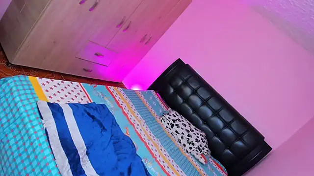 Charming J online show from April 3, 6:01 am