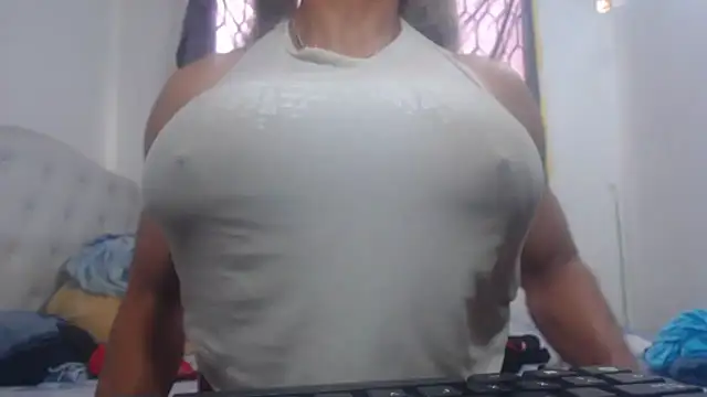 DanielaMuscleTS online show from April 14, 8:25 pm