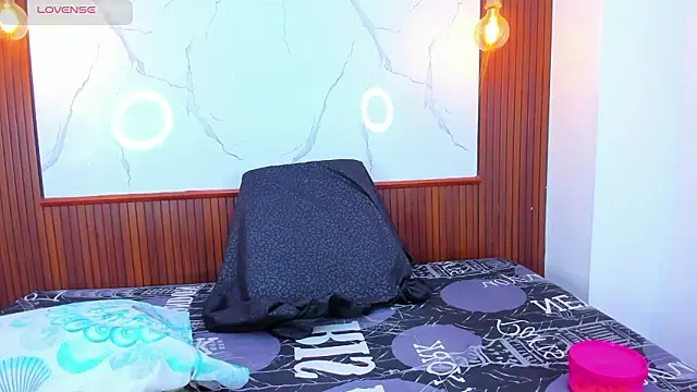 Mia thompson 19 online show from March 24, 6:57 pm