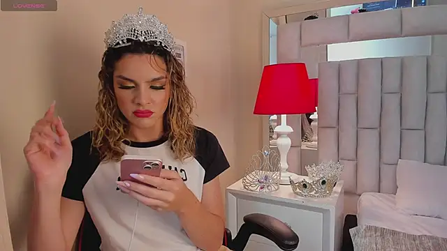 mariiahneedles online show from February 18, 9:31 pm