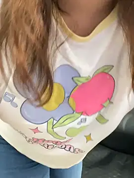 Analia 01 online show from April 24, 2:42 pm