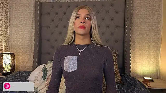 Shantal Joness online show from October 3, 3:28 am