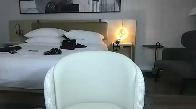 SeductiveMiahBrown online show from March 5, 1:49 am