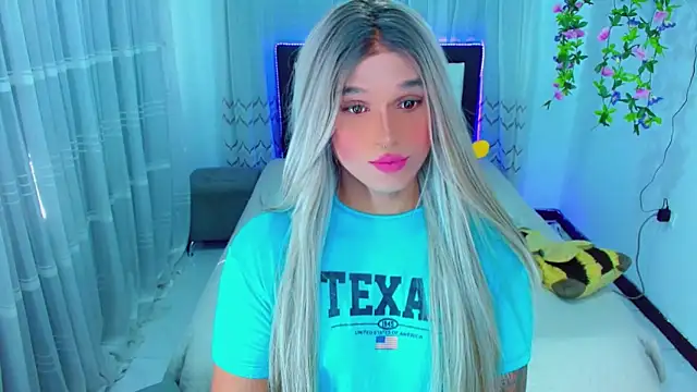 TaylorMon online show from April 21, 8:26 pm