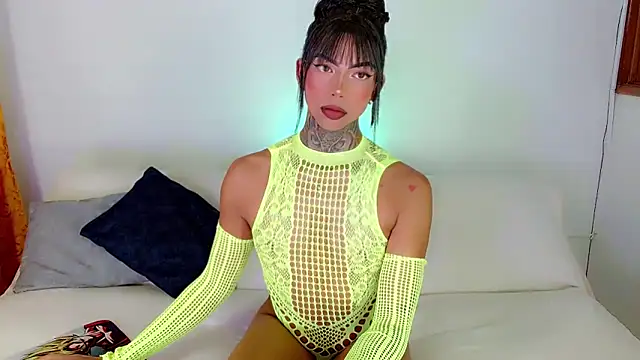 laura sweett120 online show from March 6, 2:14 am