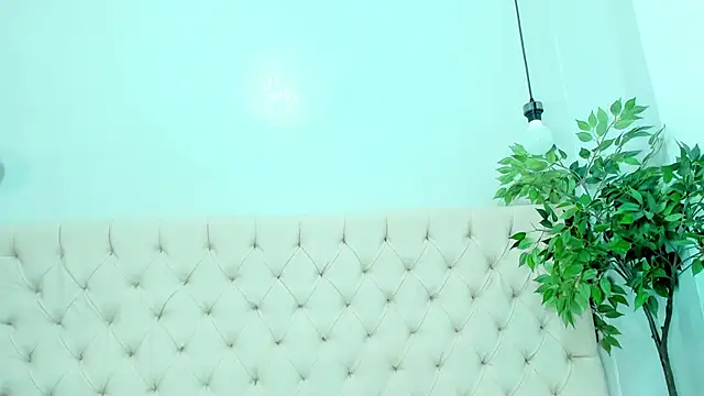 Briyit Doll online show from December 28, 8:36 pm