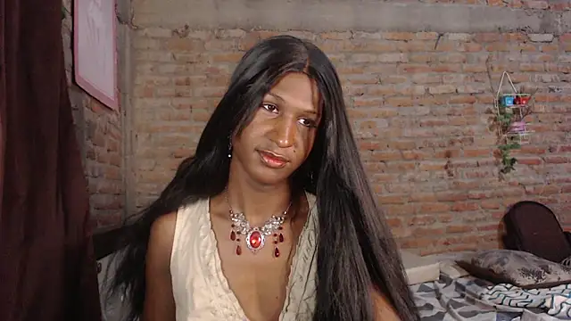 Angell Dustt  online show from December 18, 11:10 pm