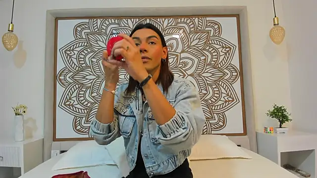 Maiskeen Zamara online show from December 10, 8:49 pm