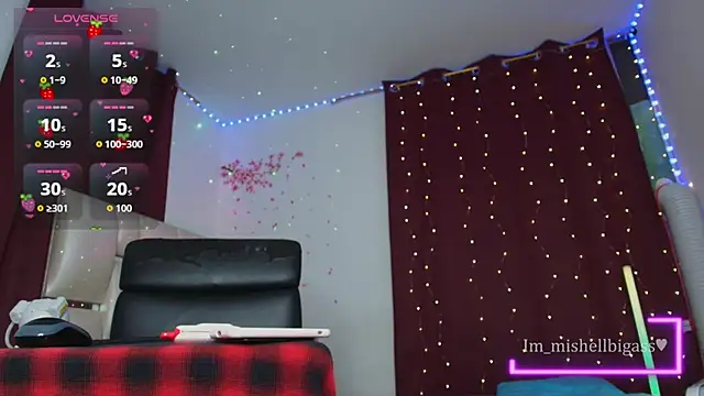 im mishellbigass online show from April 24, 6:38 am