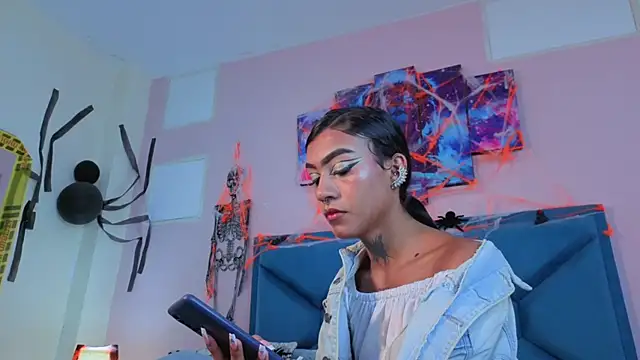 Snapshot of Kaataleya_horny chatting on October 23, 4:38 am Kaataleya horny online show from October 23, 4:38 am