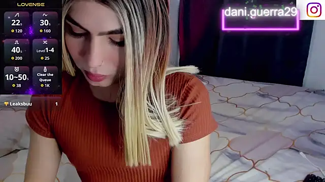 saskya online show from December 16, 11:26 am