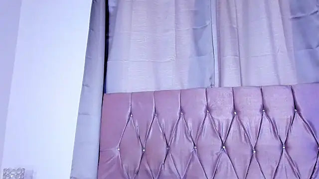 Snapshot of Ashley_piinkk_ chatting on March 20, 1:37 pm Ashley piinkk  online show from March 20, 1:37 pm