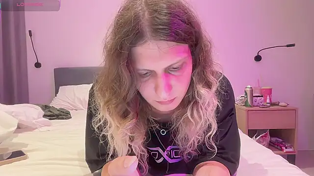 Alice Pinkhead online show from November 22, 3:47 pm